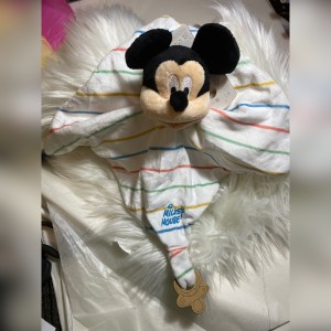 Doudou Mickey brodé au prénom